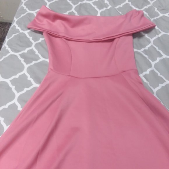 Blush off shoulder skater dress - Picture 3 of 4